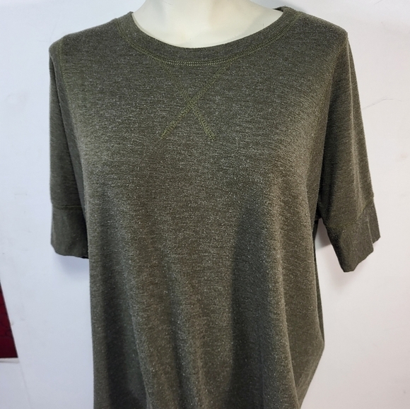 Freeloader Green T-Shirt Sweater - Picture 2 of 6